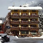 Alpenrose Ski&bike Mountain Hotel 3*