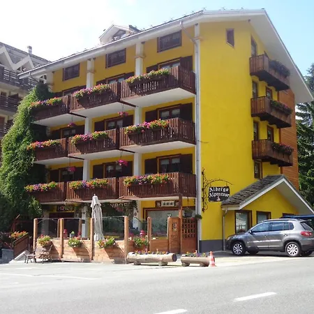 ホテル Alpenrose Ski&bike Mountain 3*